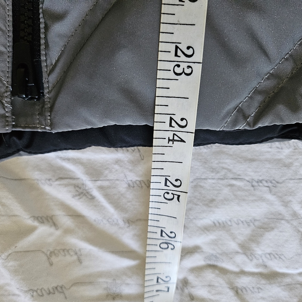 Athleta Women's Silver Quilted Vest - Picture 16 of 16